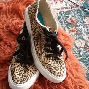 Leopard casual shoes size 11 by blowfish